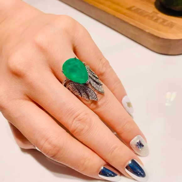 ✨✨Emerald Wings Ring✨Adjustable💂 - Picture 4 of 4